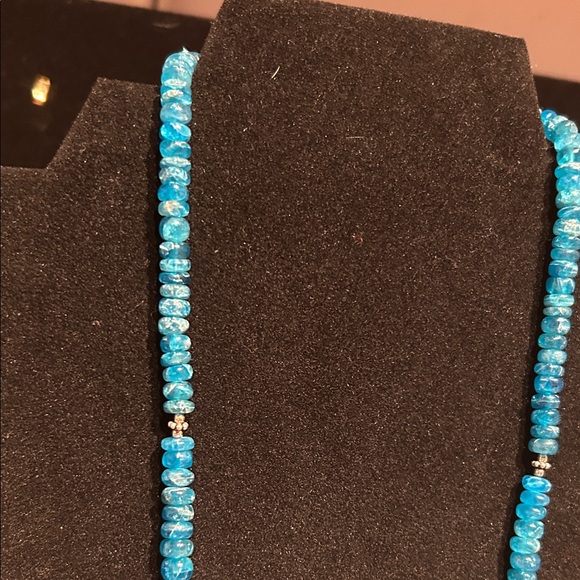 Elegant Blue Beaded Necklace - Picture 6 of 7